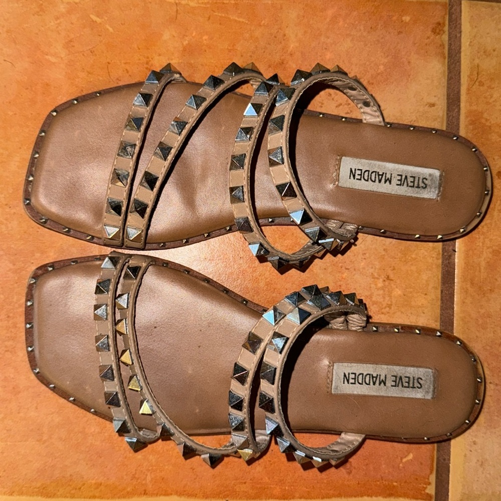Steve Madden Women Skyler Tan Sandals. Size 6.5.
